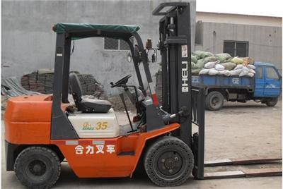 現在報考叉車要什么條件